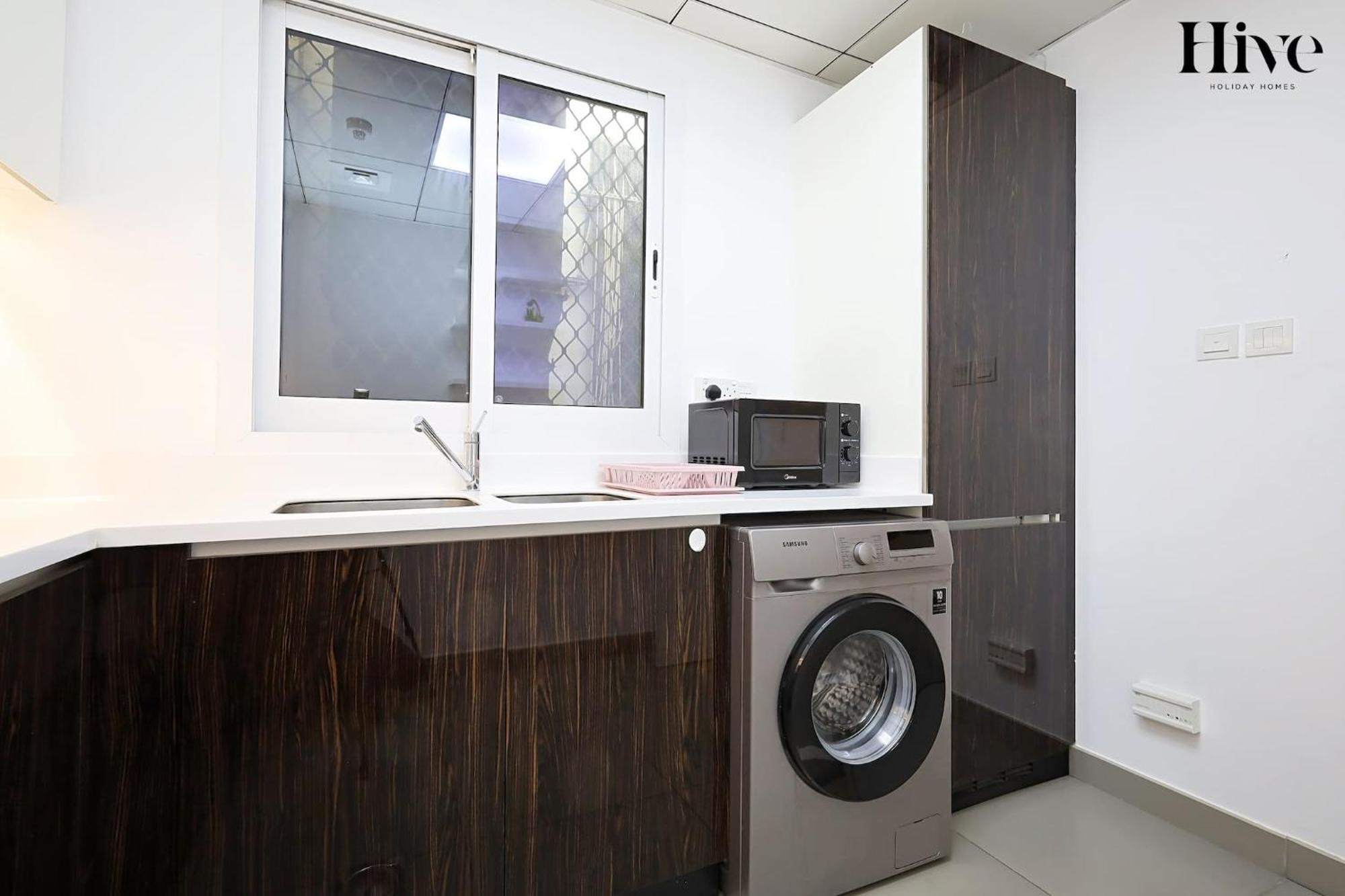 Apartment 2 Bedroom Al Suffouh